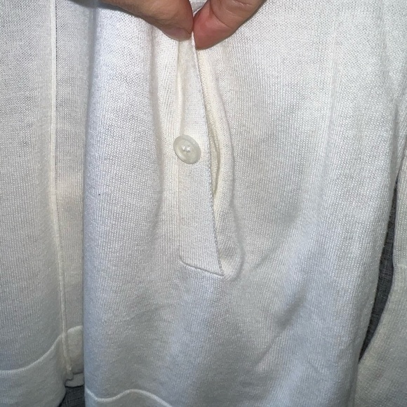 Daisy Fuentes Cream Turtleneck Sweater, Size PL - Like New - Picture 2 of 7